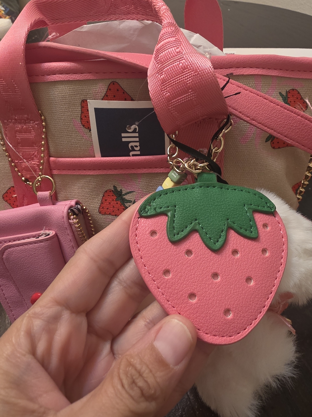 Juicy Couture Pink Heart Mirror Keychain with Pom Charm - Picture 4 of 8